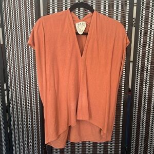 Miranda Bennett Studio 100% Silk Noil Everyday Top, Size 2
